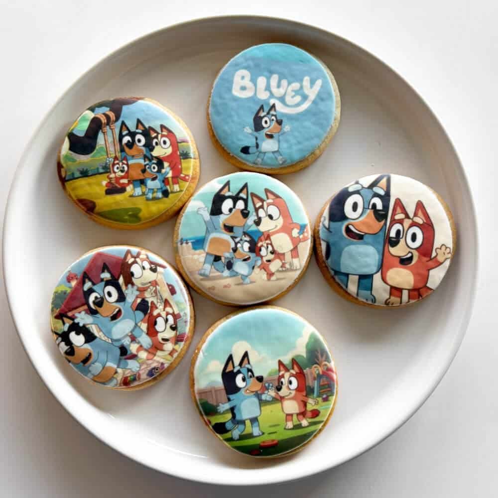 Bluey sugar cookies